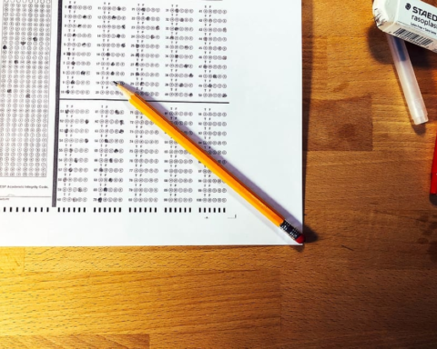 بدء التقديم على برنامج منافس تطوير القدرات لطلاب الأول الثانوي