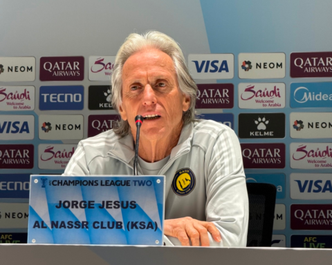 جيسوس يؤكد مشاركة رونالدو ضد الزوراء ويشيد بمنشآت النصر