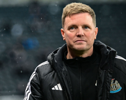 نيوكاسل يطلب توضيحاً من لجنة الحكام بعد تعادل تشيلسي