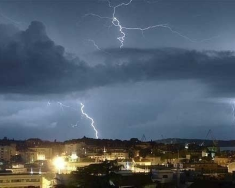 حالة الطقس اليوم: أمطار رعدية ورياح على مناطق السعودية