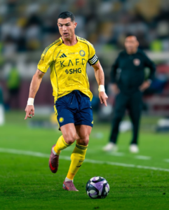 لاعب الزوراء يشعل قمة النصر: رونالدو يأتي بعد ميسي