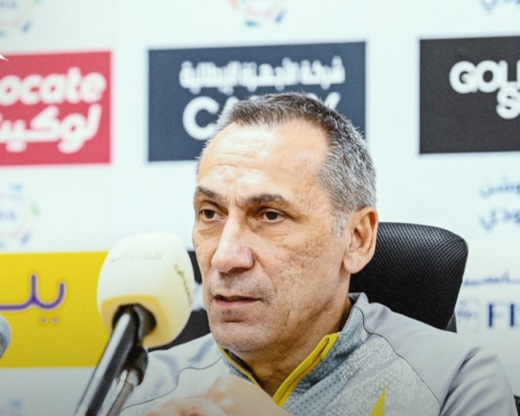 دونيس يحسم موقفه من تدريب المنتخب السعودي قبل لقاء الهلال