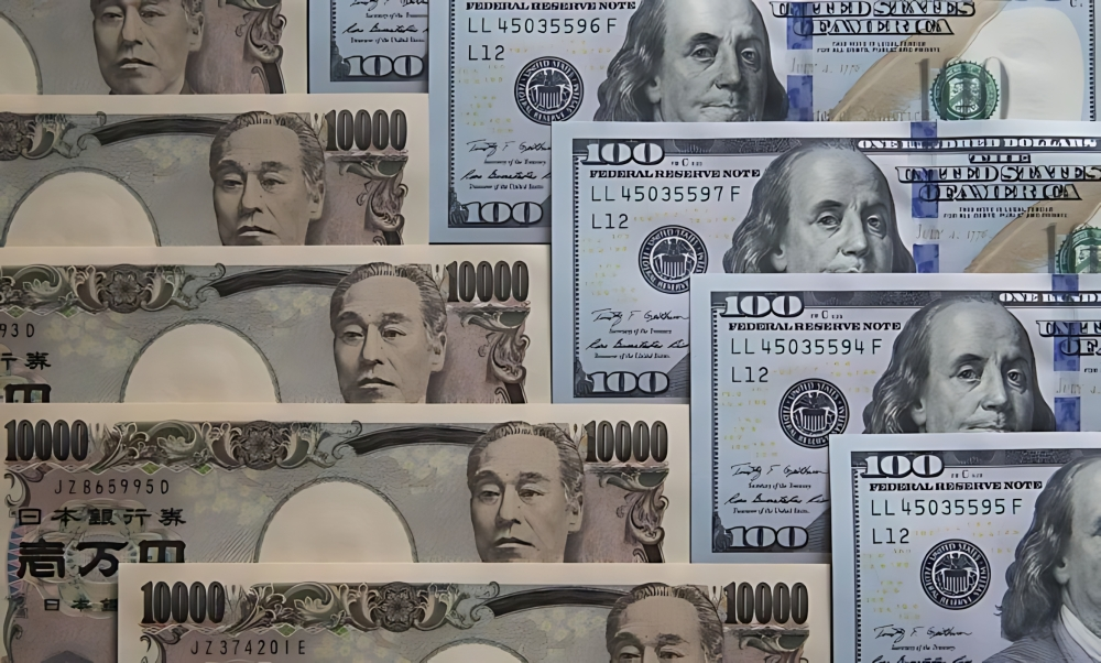 ارتفاع الين الياباني مقابل الدولار ومخاوف التدخل الحكومي