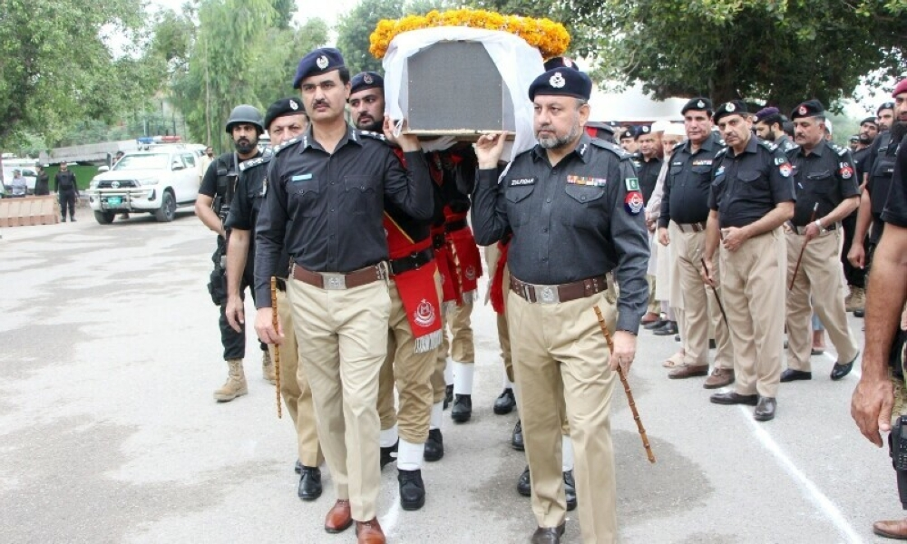 رابطة العالم الإسلامي تدين مقتل 5 شرطيين في هجوم باكستان