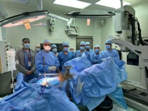 إنجاز طبي بمكة: استئصال ورم معقد خلال 13 ساعة