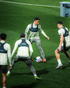 تحضيرات الفتح لمواجهة الأهلي في دوري روشن: خطة غوميز