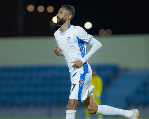 سلمان الفرج يعود للمشاركة مع نيوم بعد غياب 400 يوم للإصابة