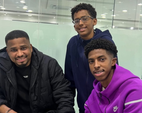 علي الشمراني يوقع عقده الاحترافي مع الهلال.. تفاصيل الخبر