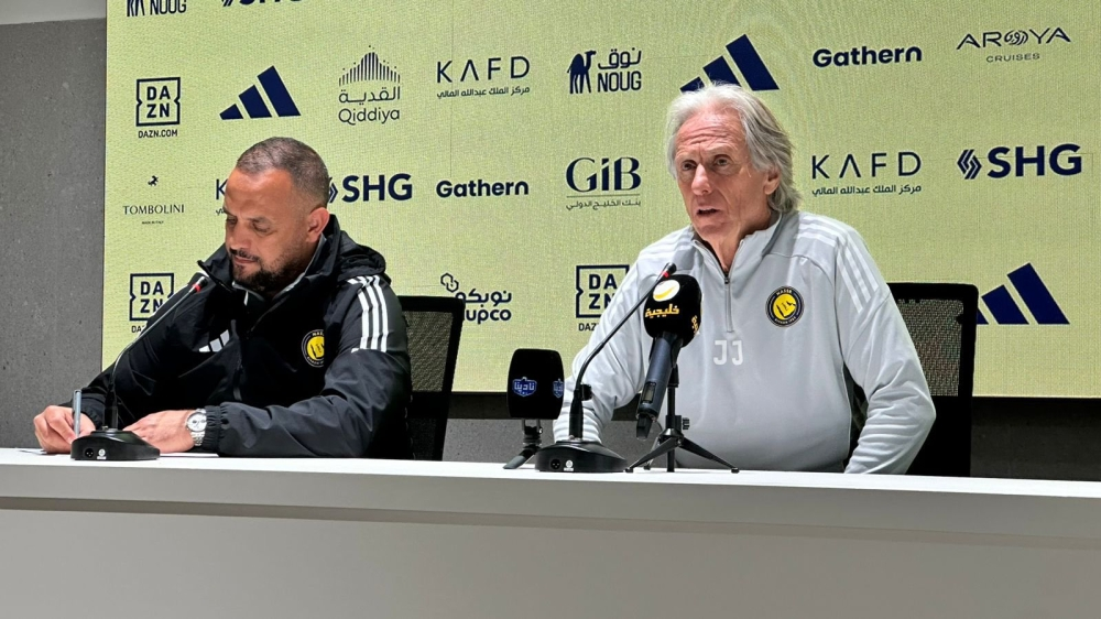 مدرب النصر يعلن عودة سيماكان ويرد على صفقة الحمدان