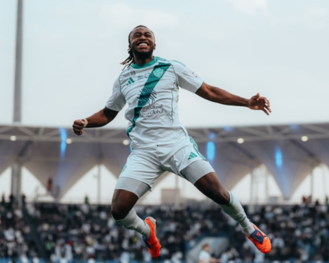 هدف فالنتين أتانجا الأول مع الأهلي في دوري روشن ضد الفتح