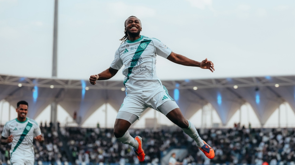 هدف فالنتين أتانجا الأول مع الأهلي في دوري روشن ضد الفتح