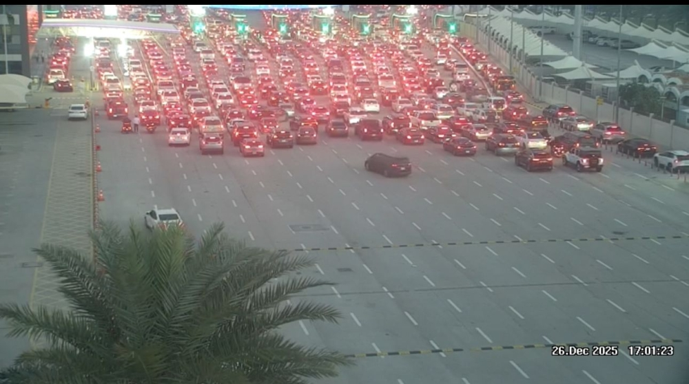 زحام جسر الملك فهد: زمن العبور للسعودية يقفز لـ 40 دقيقة