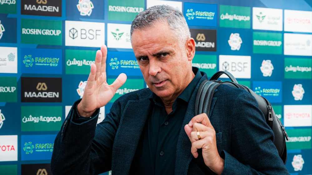 جوزيه قوميز يقود الفتح للفوز على الأهلي في دوري روشن