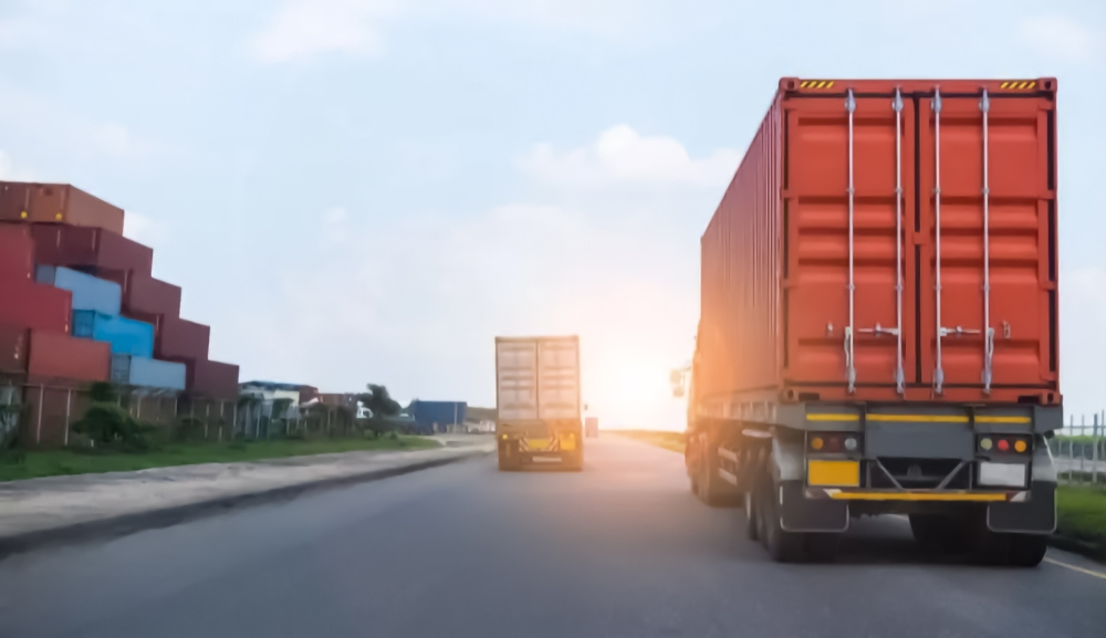 هيئة النقل: إعفاء المرخصين من غرامات النقل البري لمدة عام