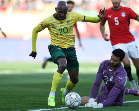 محمد الشناوي يقود مصر للفوز على جنوب أفريقيا وتصدر المجموعة