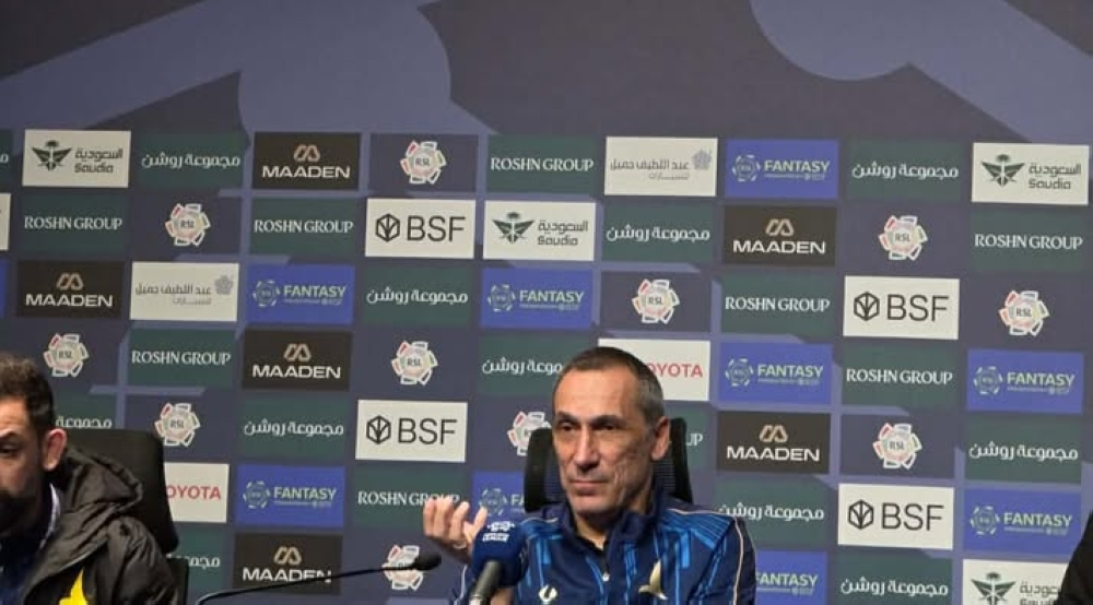 دونيس يعلق على خسارة الخليج أمام الهلال وأسباب الغيابات