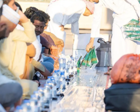 شؤون الحرمين: شروط وموعد تقديم شركات الإعاشة لإفطار رمضان 1447