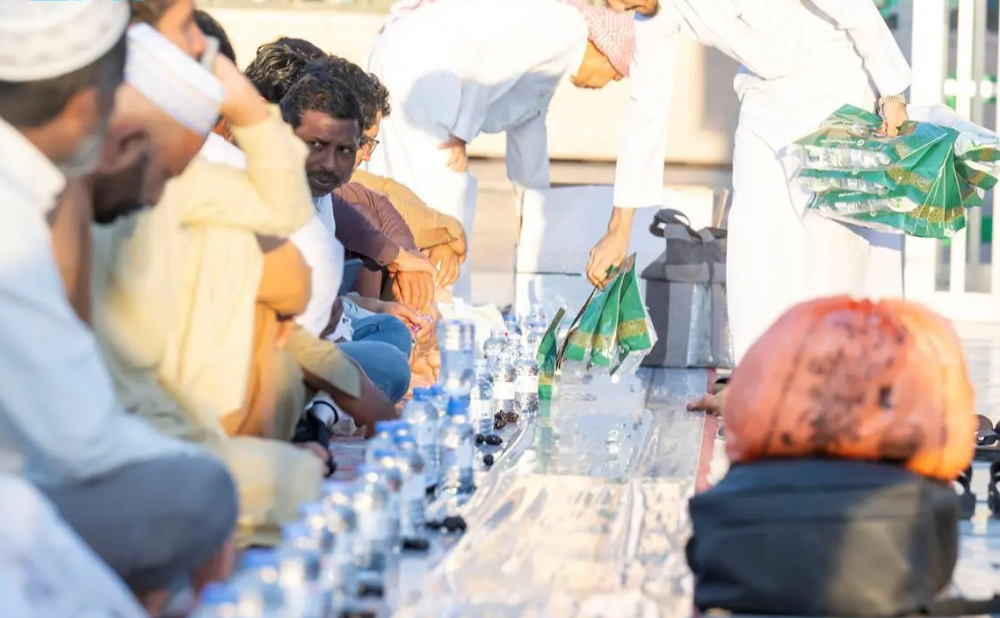 شؤون الحرمين: شروط وموعد تقديم شركات الإعاشة لإفطار رمضان 1447