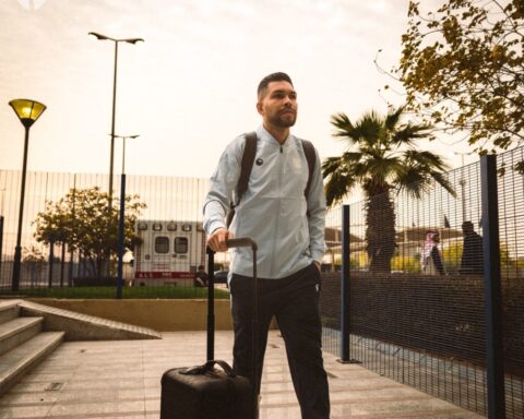 بيتروس يوجه رسالة لجماهير النصر في مباراة الأخدود