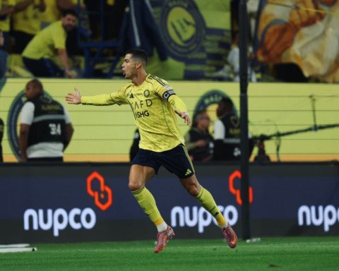 نقاش رونالدو وحكم مباراة النصر والأخدود.. التفاصيل الكاملة