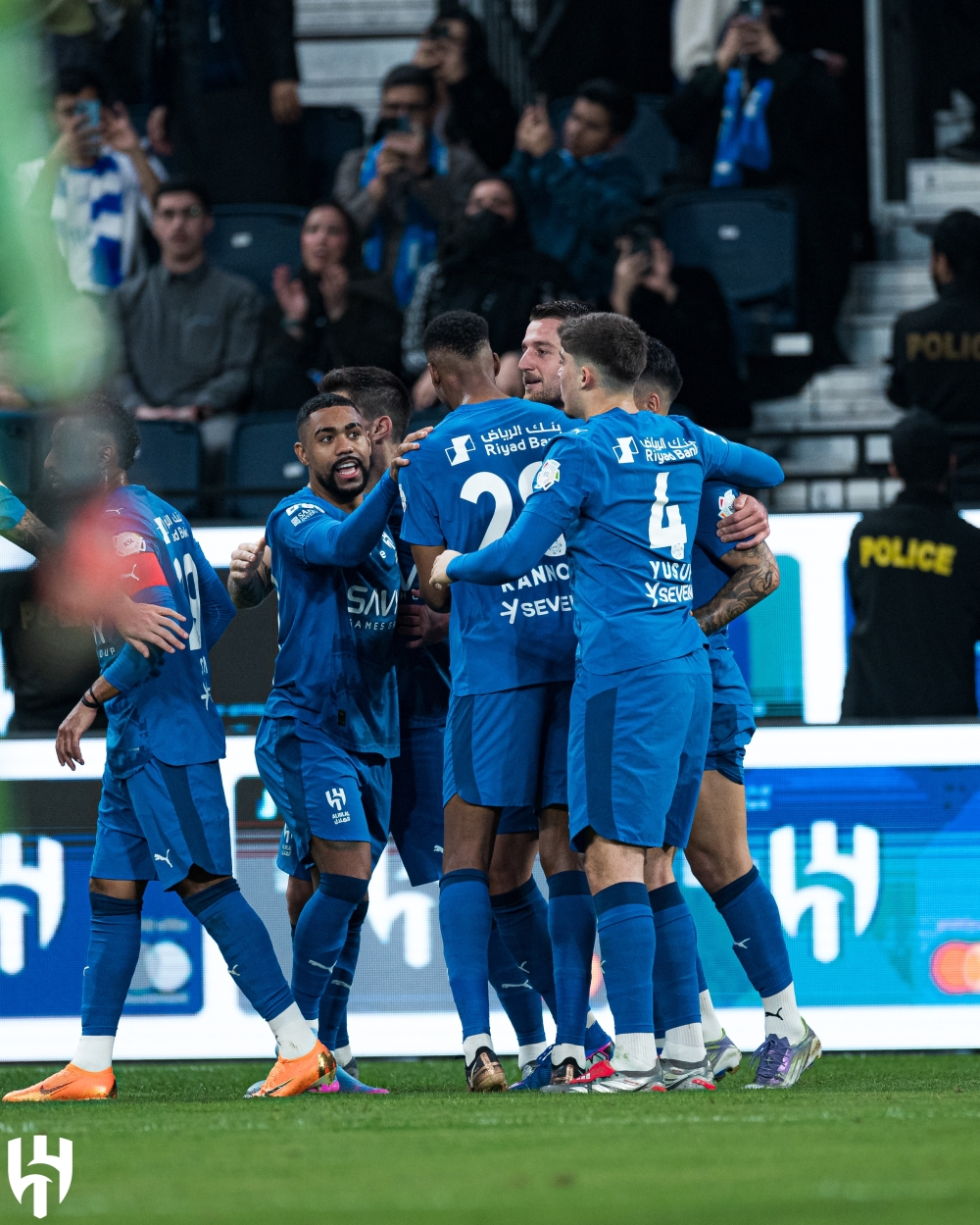 عودة ناصر الدوسري لدعم الهلال أمام الخلود في دوري روشن