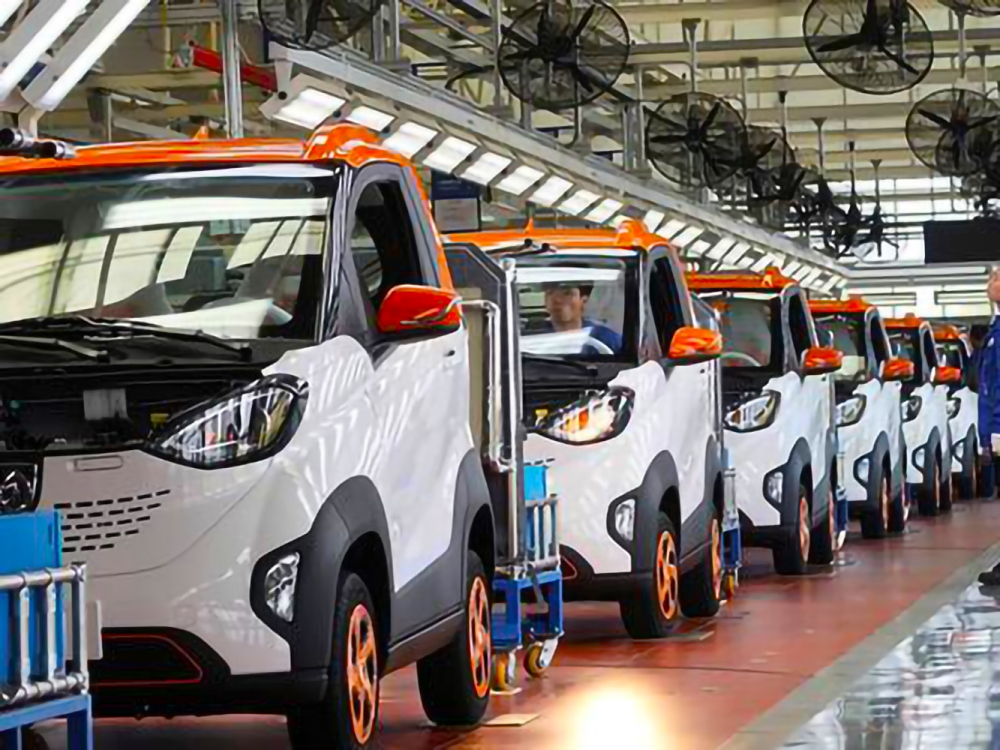 الصين تفرض حداً لاستهلاك طاقة السيارات الكهربائية 2026