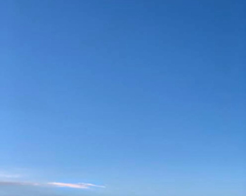 فلكية جدة: لماذا تزداد زرقة السماء في الشتاء؟ تفسير علمي