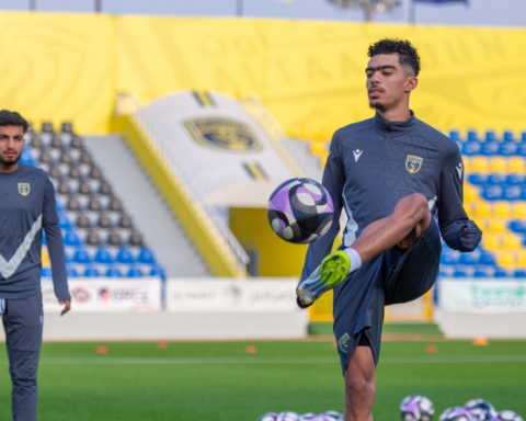 التعاون يواجه النجمة في دوري روشن: صراع القمة والقاع