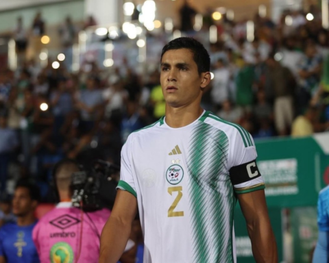 عيسى ماندي يقود طموحات الجزائر أمام بوركينا فاسو في أمم أفريقيا