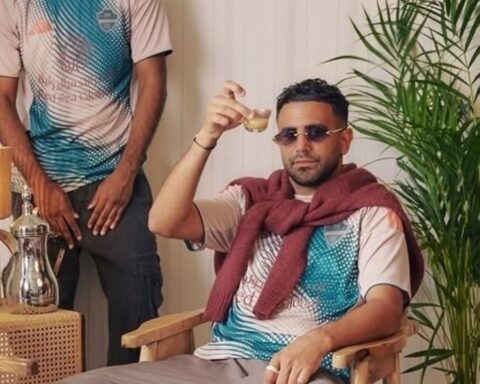 الأهلي يدشن قميصه الثالث بمشاركة محرز وتوني استعداداً للفيحاء