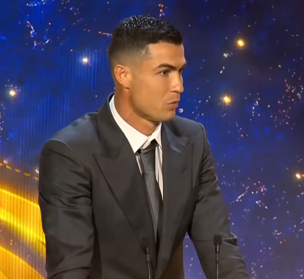 رونالدو يخطط للهدف 1000 بعد جائزة غلوب سوكر