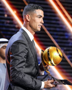 رونالدو يحصد جائزة غلوب سوكر كأفضل لاعب في الشرق الأوسط