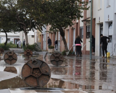 فيضانات إسبانيا: 3 مفقودين في مالقة وتحذيرات عاجلة