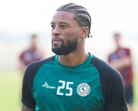 سبب غياب فينالدوم عن تدريبات الاتفاق قبل مباراة النصر