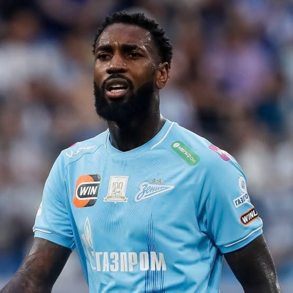 الهلال والنصر والاتحاد يتصارعون لضم جيرسون في الشتوية