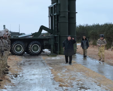 كوريا الشمالية تختبر صاروخ كروز استراتيجي جديد