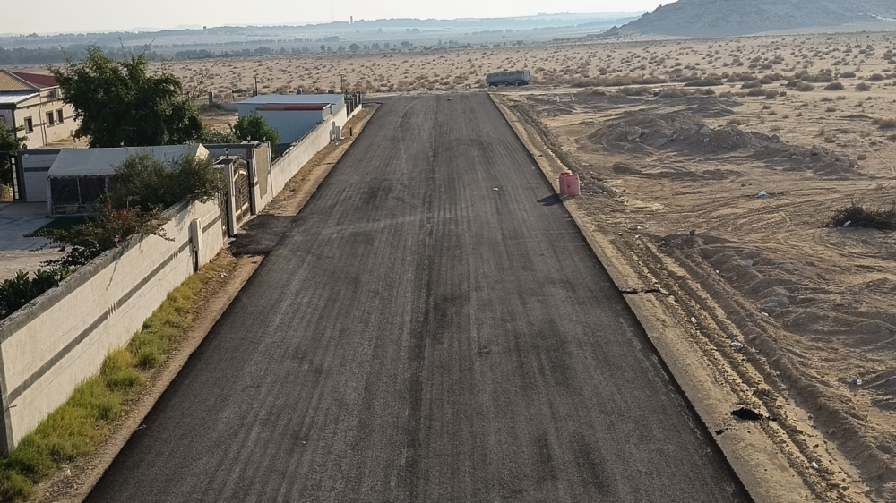 بلدية الصرار تنهي سفلتة هجرة المصيف بمساحة 7353 متراً مربعاً