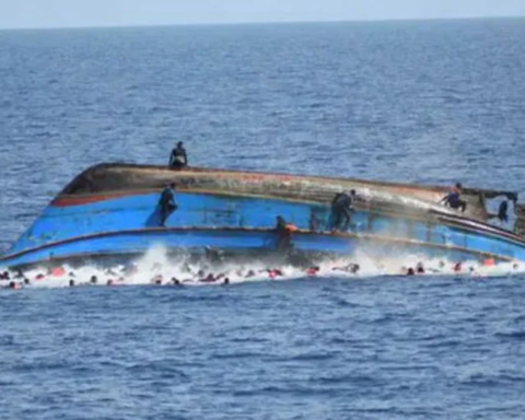 غرق قارب مهاجرين قبالة ساموس: وفاة وفقدان 3 أشخاص