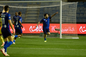 الفتح يهزم الخليج بهدف فارغاس في دوري روشن السعودي