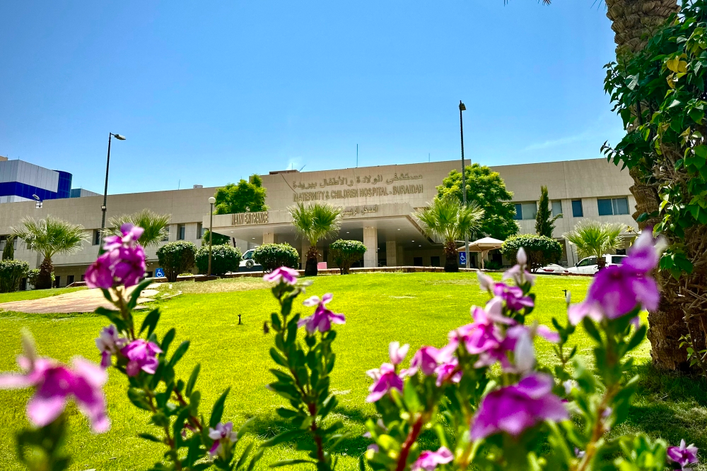 نجاح جراحة إطالة عظم الفخذ لطفل في مستشفى الولادة ببريدة