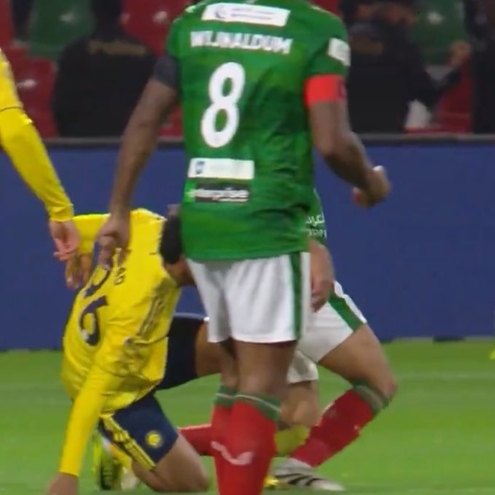 خبير تحكيمي: إلغاء طرد سعد الناصر أمام النصر قرار خاطئ