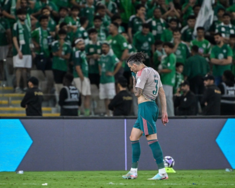 يايسله ينتقد طرد إيبانيز ويحذر من تأثيره أمام النصر