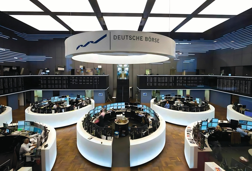 الأسهم الأوروبية تغلق عند مستوى قياسي بقيادة البنوك ونهاية قوية لعام 2025