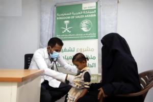 مركز الملك سلمان للإغاثة يقدم خدمات طبية في حجة اليمنية