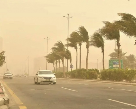 طقس حائل اليوم: الأرصاد تحذر من رياح شديدة وغبار
