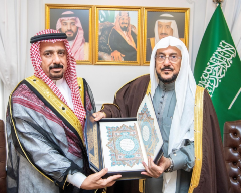 وزير الشؤون الإسلامية يلتقي رئيس الوقف السني العراقي بجدة