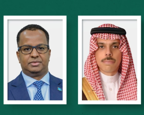 وزير الخارجية يؤكد دعم المملكة لسيادة ووحدة أراضي الصومال