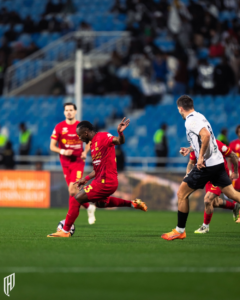 القادسية يهزم الشباب 3-2 في دوري روشن ويقفز للمركز الخامس