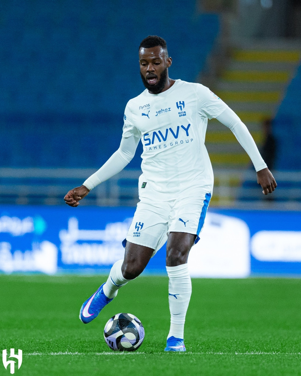 إصابة حسان تمبكتي في مباراة الهلال والخلود.. التفاصيل الكاملة