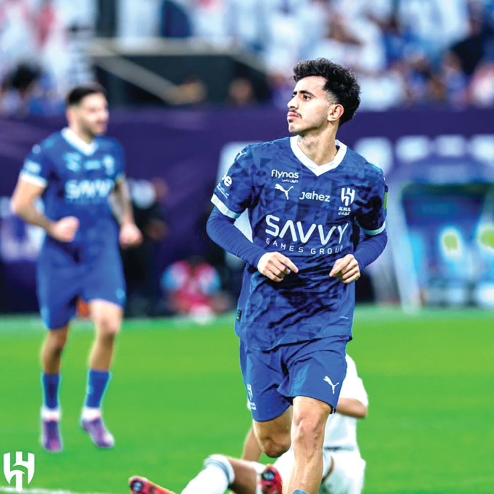 رحيل محمد القحطاني عن الهلال: صراع بين التعاون والخلود
